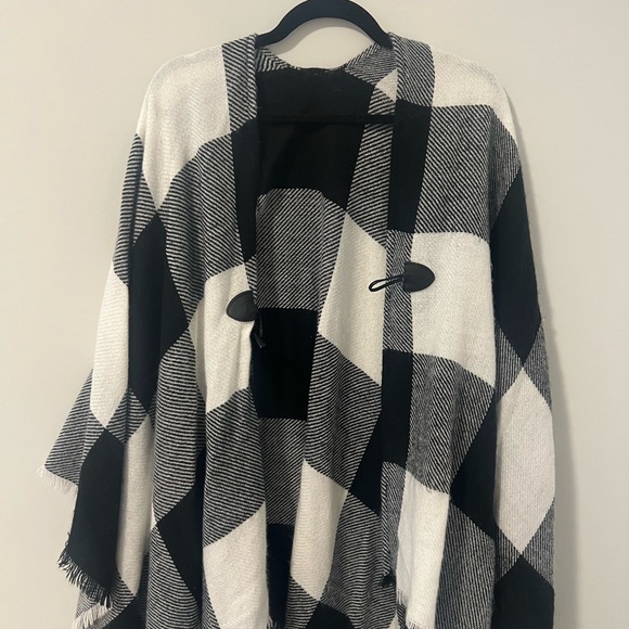 Shawl - Picture 2 of 2